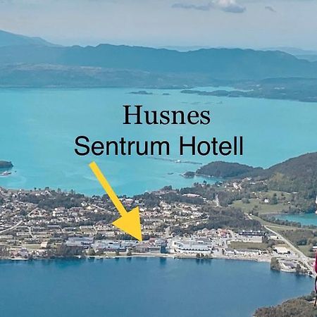 Husnes Sentrum Hotell Buitenkant foto