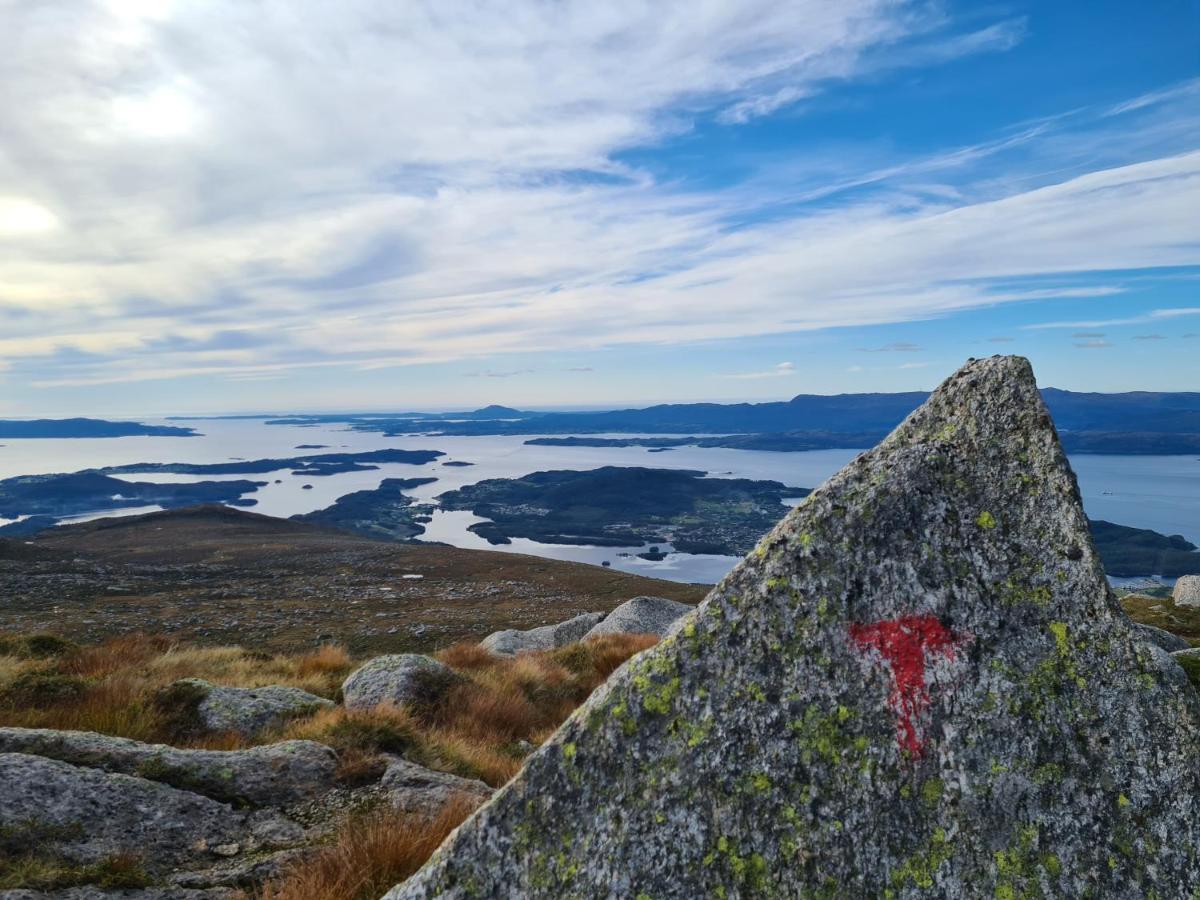 Husnes Sentrum Hotell Buitenkant foto