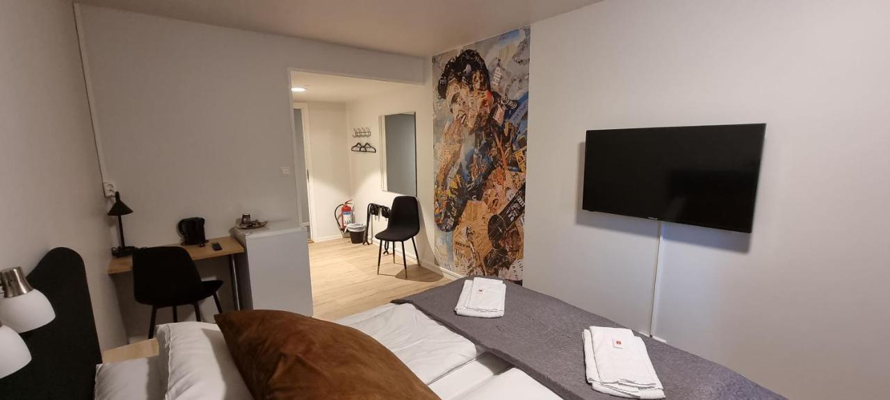 Husnes Sentrum Hotell Buitenkant foto