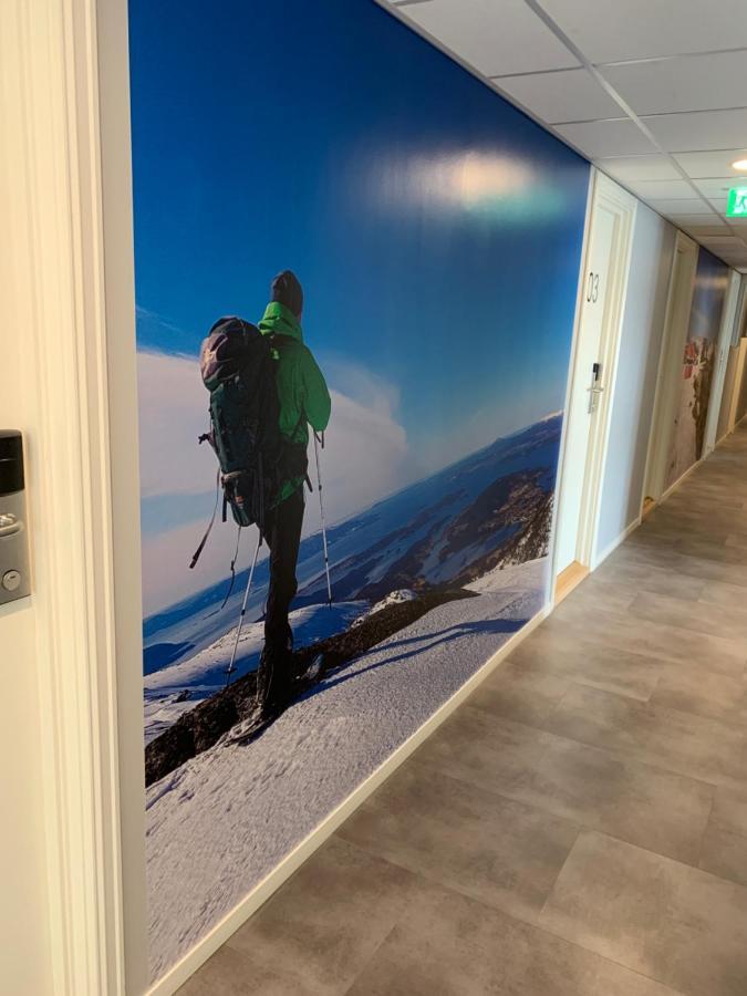 Husnes Sentrum Hotell Buitenkant foto