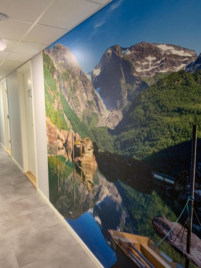 Husnes Sentrum Hotell Buitenkant foto