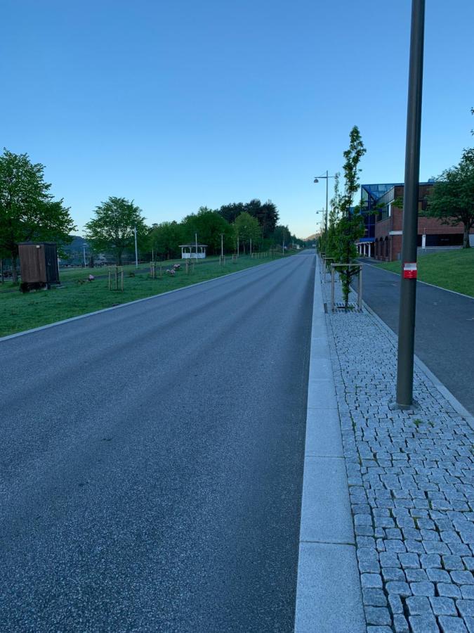 Husnes Sentrum Hotell Buitenkant foto